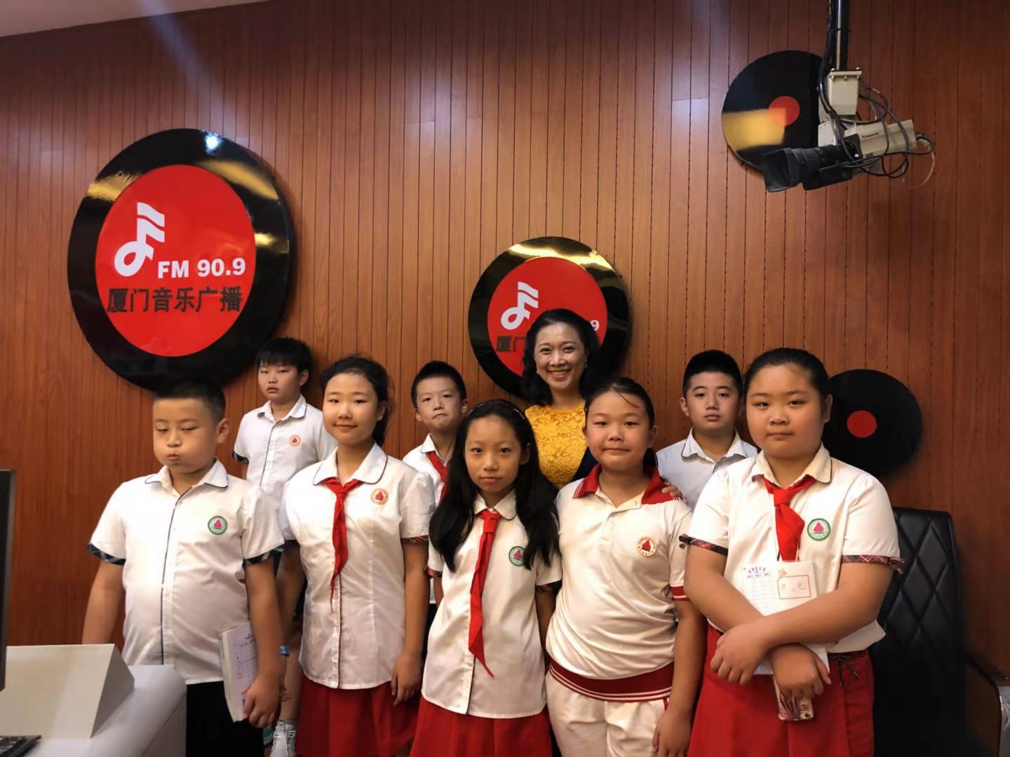 廈門實驗小學"向日葵小隊"向祖國唱生日贊歌_大美