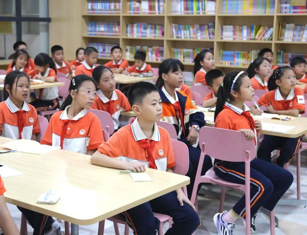 點寫作之燈——"作家進校園"活動走進廈門市翔安區翔城小學